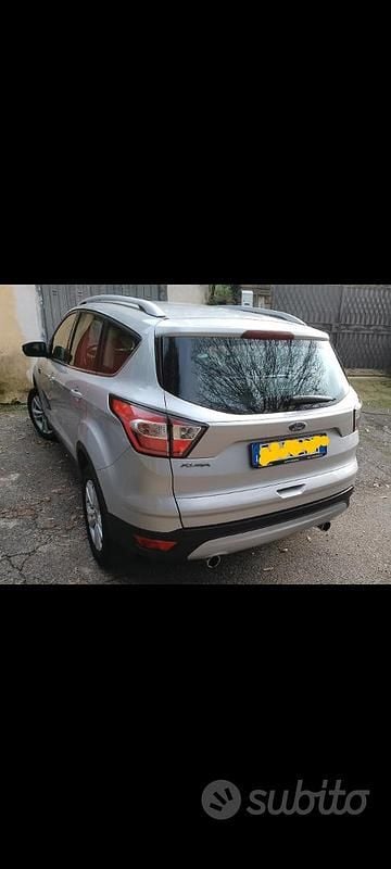 Grigio Usata 2018 Ford Kuga SUV | 8500 € (Super prezzo) - Immagine 1/4