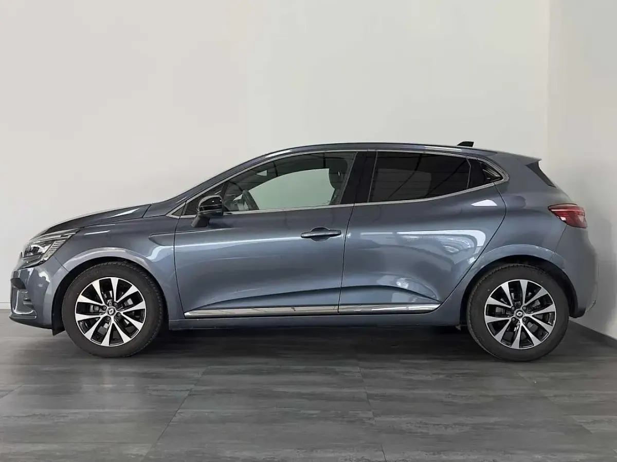 Usata Renault Clio V Techno 91 CV (66 kW) 2023 Grigio Utilitaria
