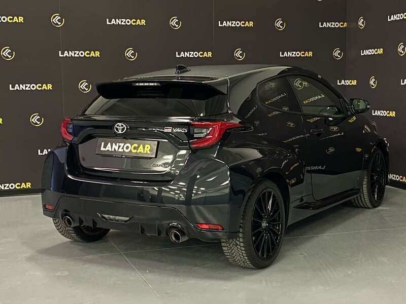 Usata Toyota Yaris 261 CV (191 kW) 2021 Nero Berlina