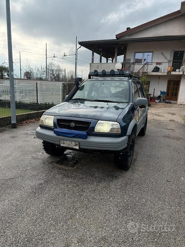 Blu Usata 1998 Suzuki Vitara Station wagon | 6300 € (Buon prezzo) - Immagine 1/4
