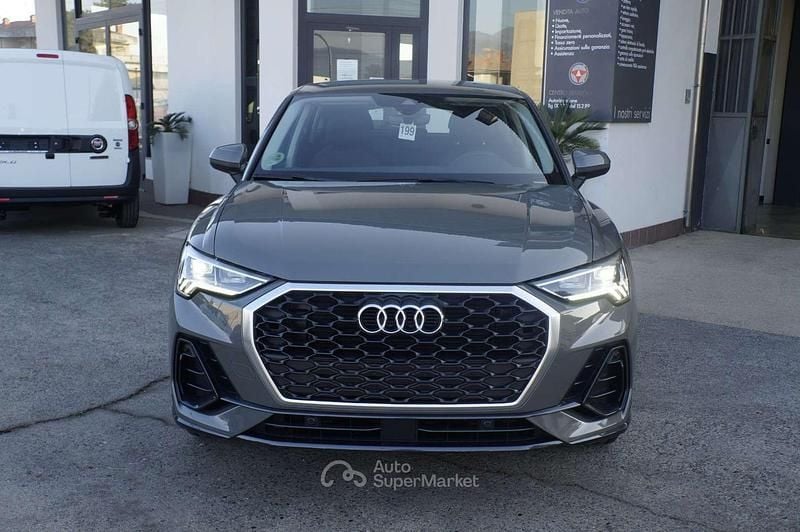 Usata Audi Q3 Sportback 150 CV (110 kW) 2021 Grigio chronos SUV