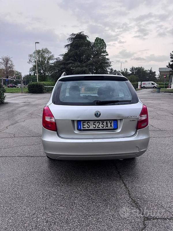 Usata Skoda Fabia 101 CV (74 kW) 2013 Grigio Station wagon