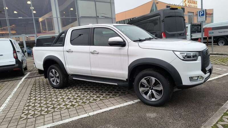 Nuova EVO Cross 4 136 CV (100 kW) 2025 Bianco met Pick-up