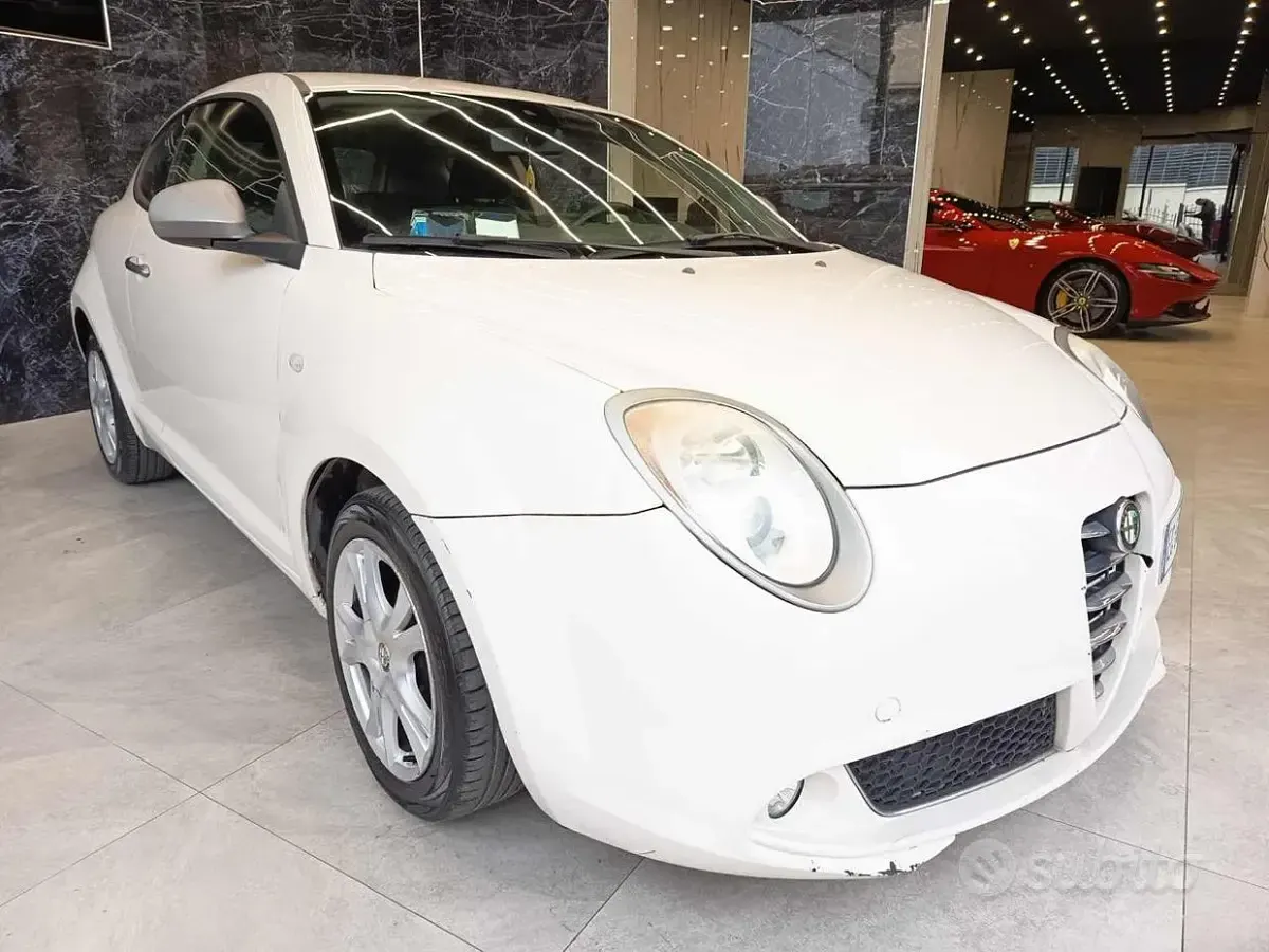 Usata Alfa Romeo MiTo Distinctive 105 CV (77 kW) 2011 Bianco Utilitaria
