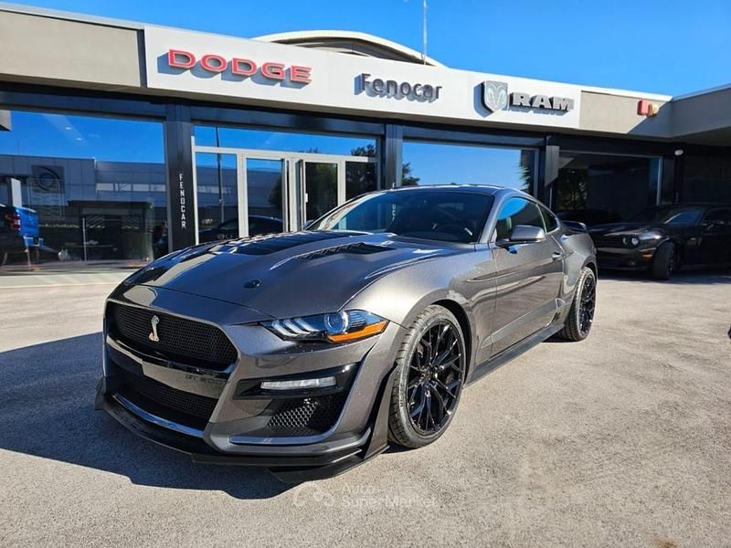 Usata Ford Mustang Fastback 317 CV (233 kW) 2019 Grigio scuro metallizzato Coupé