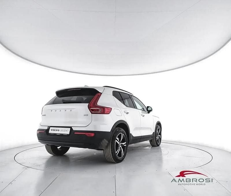 Usata Volvo XC40 Plus 163 CV (119 kW) 2023 Bianco SUV