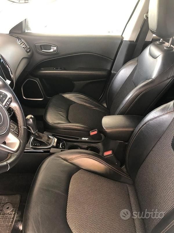 Gebraucht Jeep Compass Limited 140 PS (102 kW) 2018 Weiß SUV