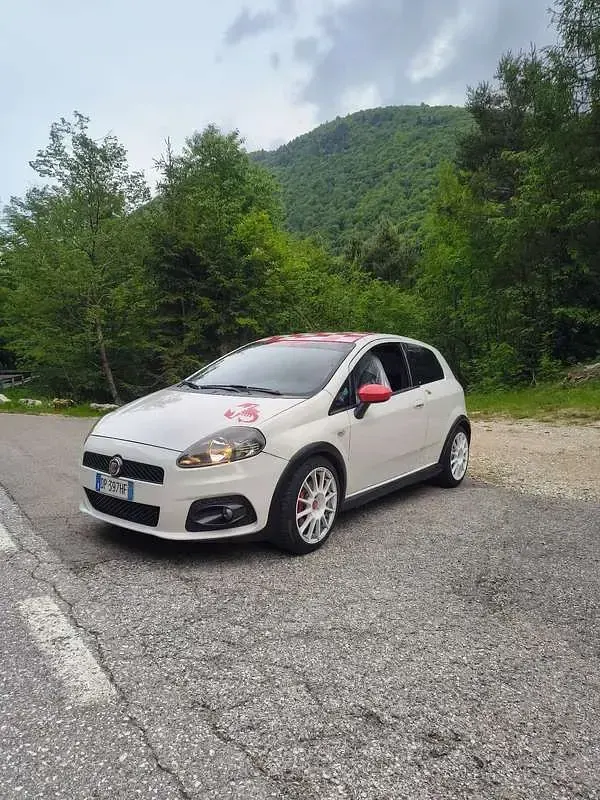 Usata Abarth Grande Punto 155 CV (114 kW) 2008 Utilitaria