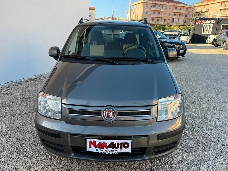 Usata Fiat Panda Dynamic 69 CV (50 kW) 2010 Grigio Utilitaria