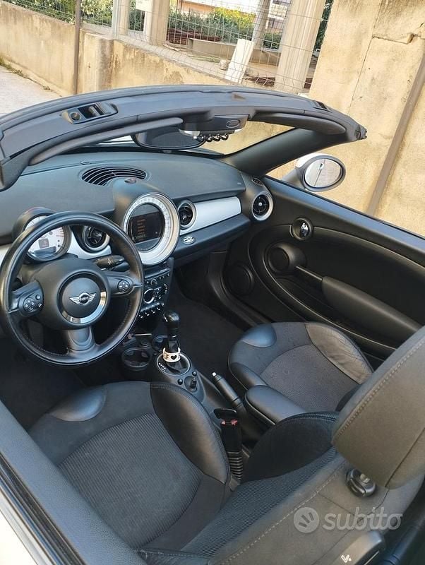 Begagnad Mini Cooper Cabriolet 2014 Vit Cab