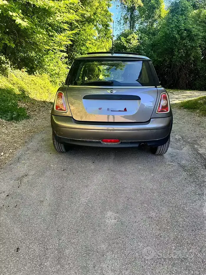 Usata Mini Cooper 75 CV (55 kW) 2010 Grigio Utilitaria
