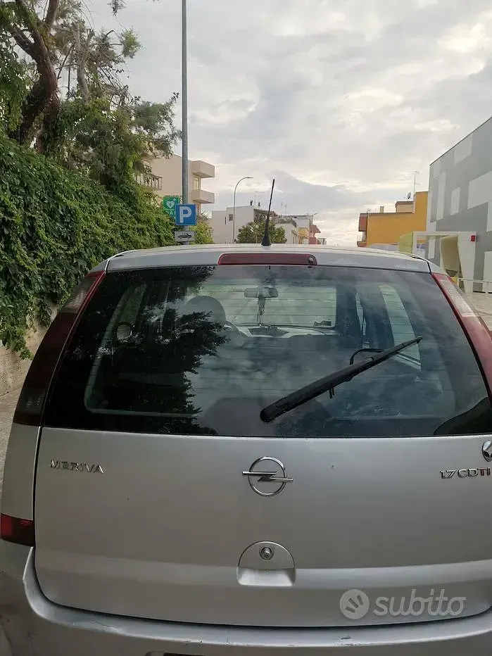 Usata Opel Meriva 101 CV (74 kW) 2005 Grigio Monovolume