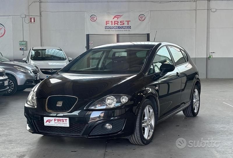 Usata Seat Leon Style 104 CV (76 kW) 2010 Nero Utilitaria