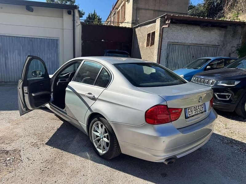 Usata BMW 316 116 CV (85 kW) 2011 Argento Berlina