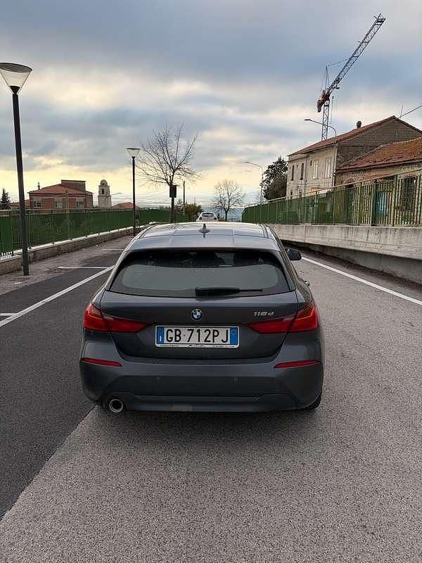 Usata BMW 116 Advantage 116 CV (85 kW) 2020 Grigio Utilitaria