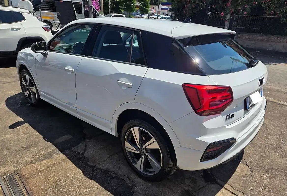 Usata Audi Q2 Ambiente 150 CV (110 kW) 2025 Bianco SUV