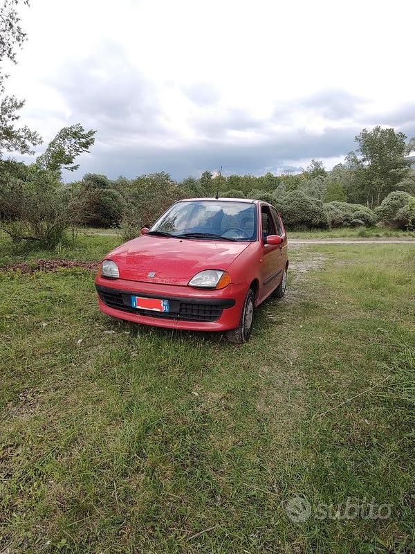 Rosso Usata 2000 Fiat Seicento Due volumi | 800 € - Immagine 1/4