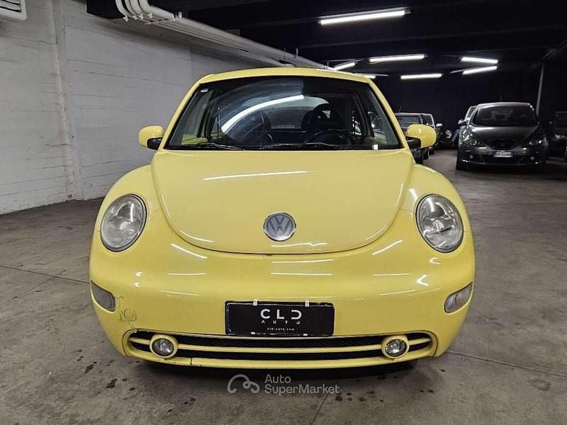 Usata VW New Beetle 90 CV (66 kW) 2000 Giallo Utilitaria