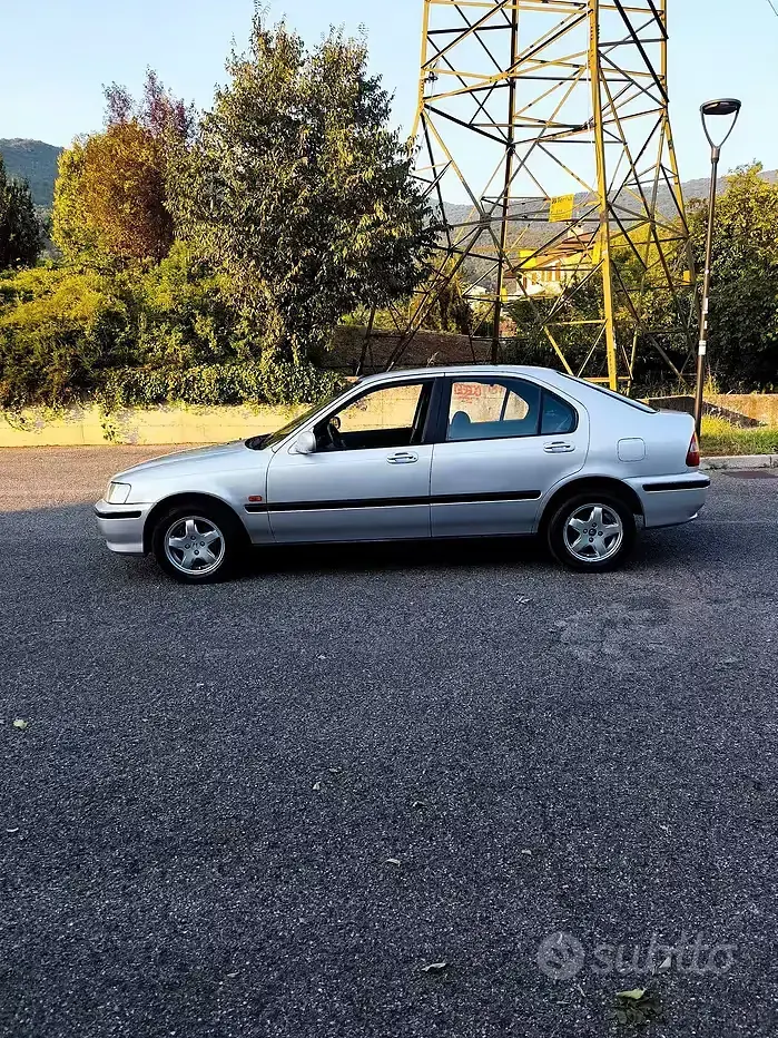 Usata Honda Civic 90 CV (66 kW) 2000 Berlina