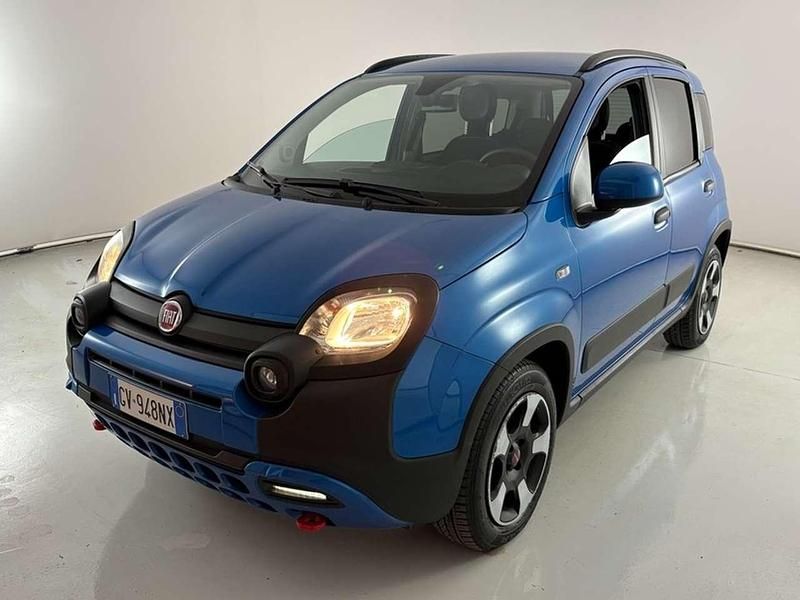 Usata Fiat Panda Cross Cross 70 CV (51 kW) 2024 Blu Utilitaria