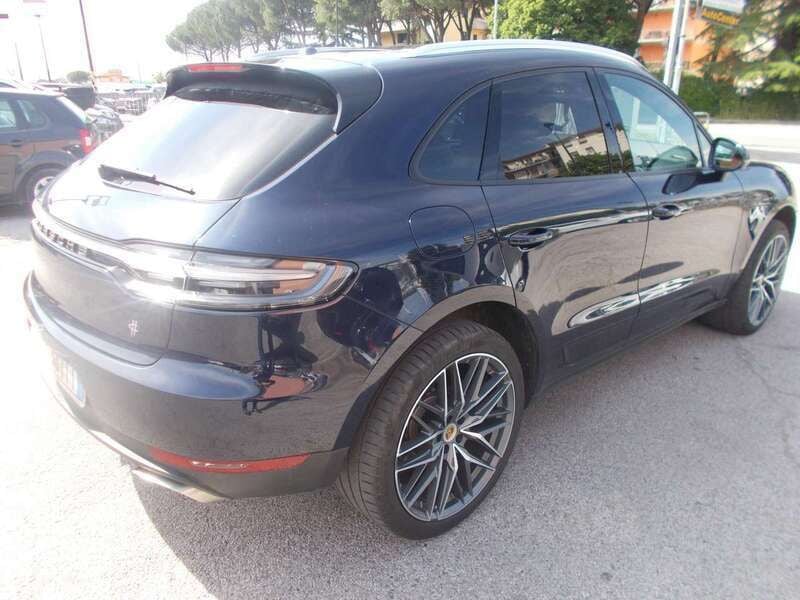 Usata Porsche Macan 252 CV (185 kW) 2020 Blu/azzurro SUV