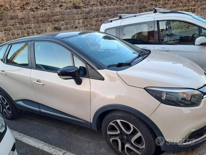 Usado Renault Captur 90 CV (66 kW) 2015 SUV