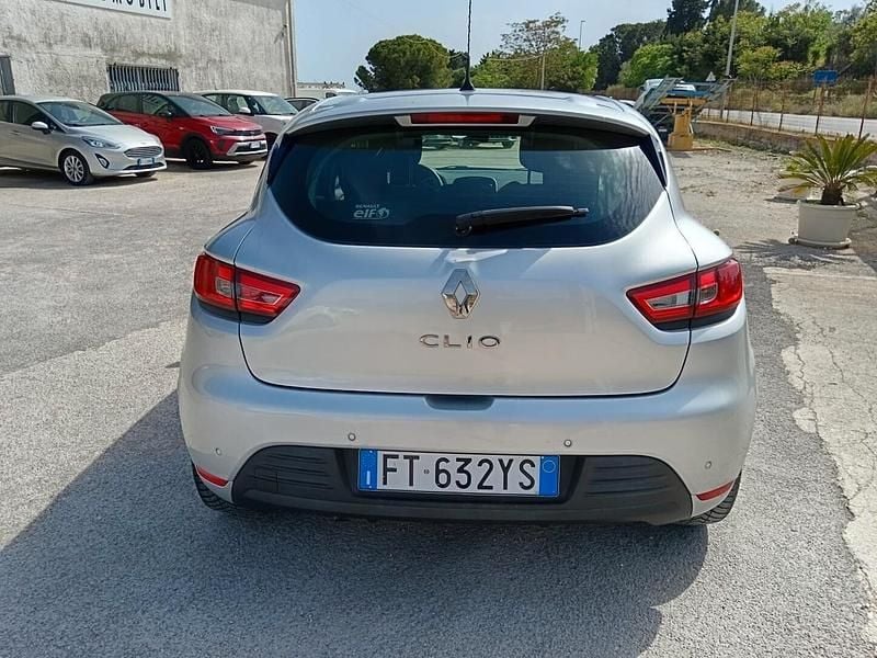 Usata Renault Clio IV Intens 90 CV (66 kW) 2019 Argento Berlina