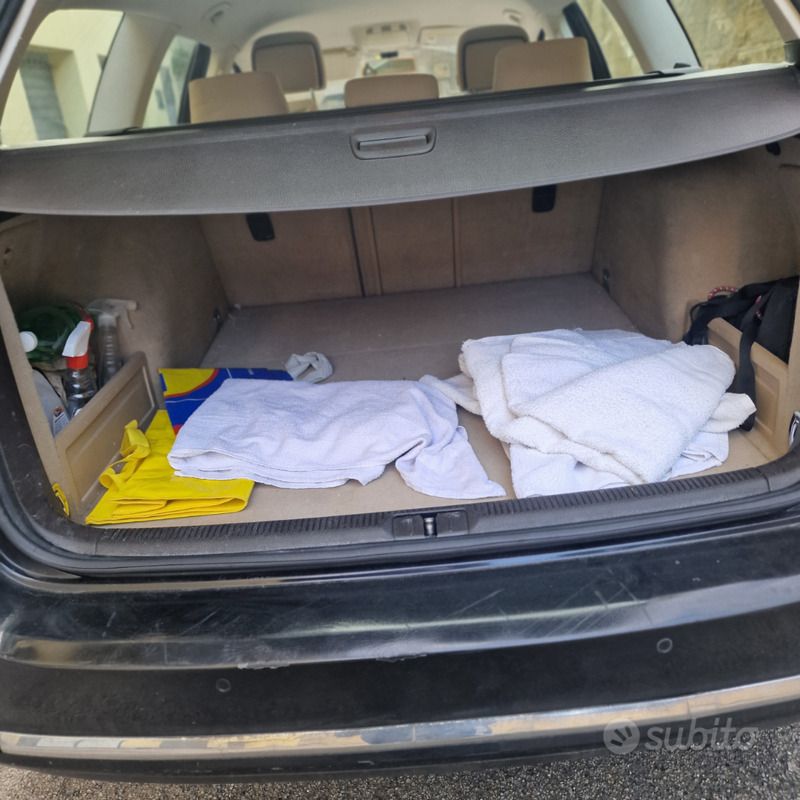 Usata VW Passat 105 CV (77 kW) 2012 Nero Station wagon