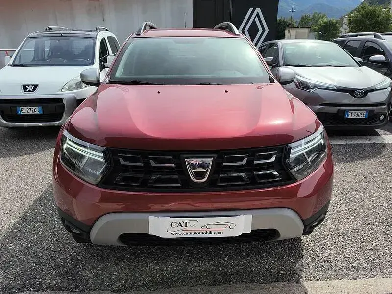 Usata Dacia Duster Prestige 101 CV (74 kW) 2022 Rosso SUV