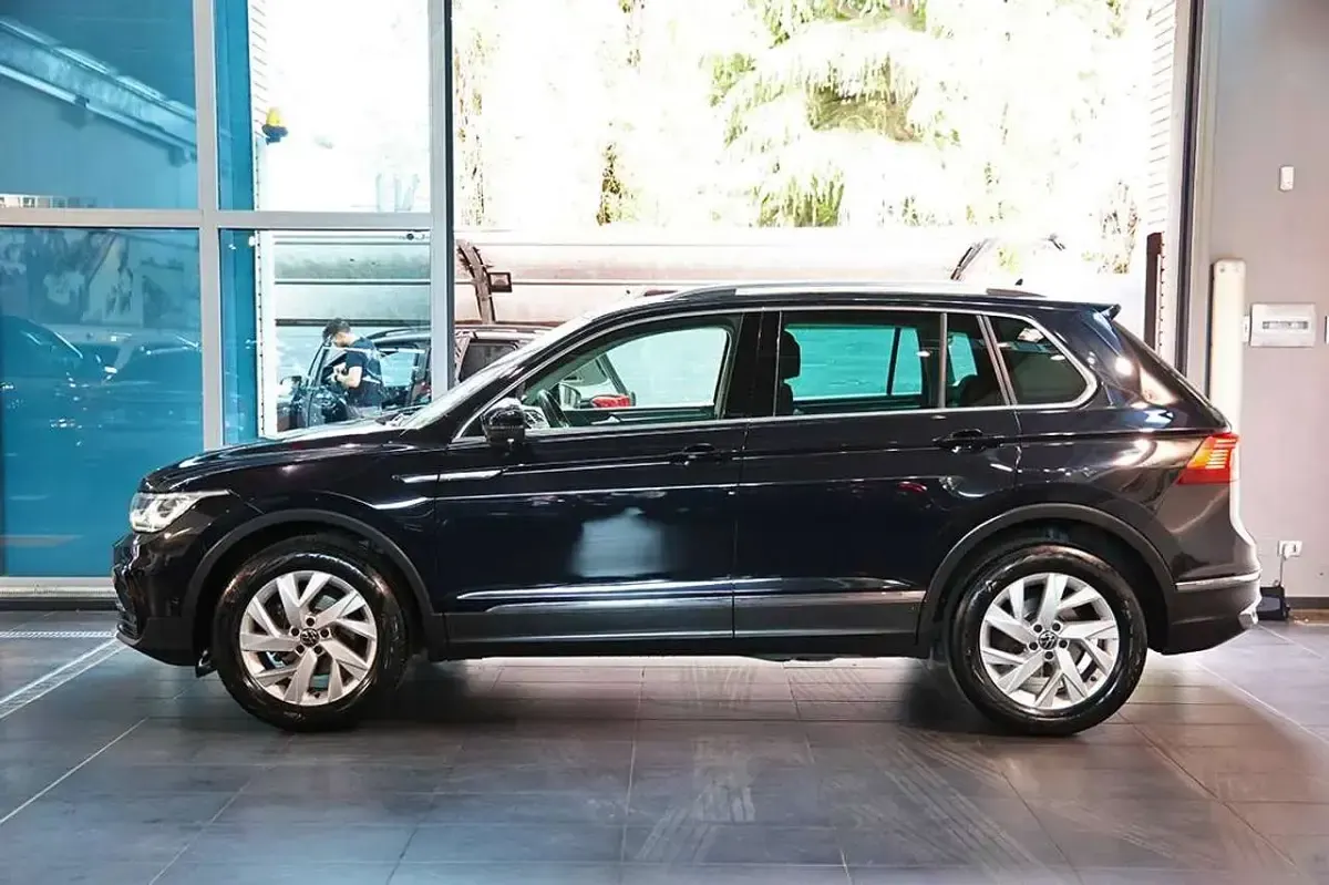 Usata VW Tiguan Elegance 150 CV (110 kW) 2022 Nero SUV