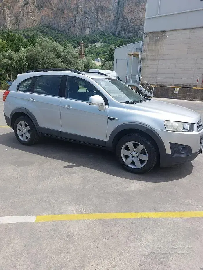 Usata Chevrolet Captiva 163 CV (119 kW) 2014 Grigio SUV