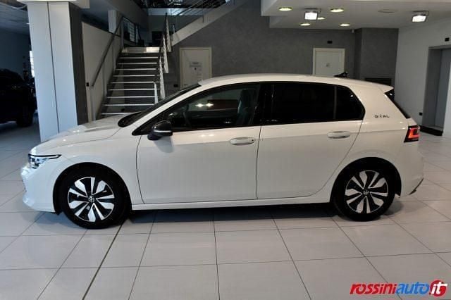 Usata VW Golf VIII Edition 150 CV (110 kW) 2025 Bianco Berlina
