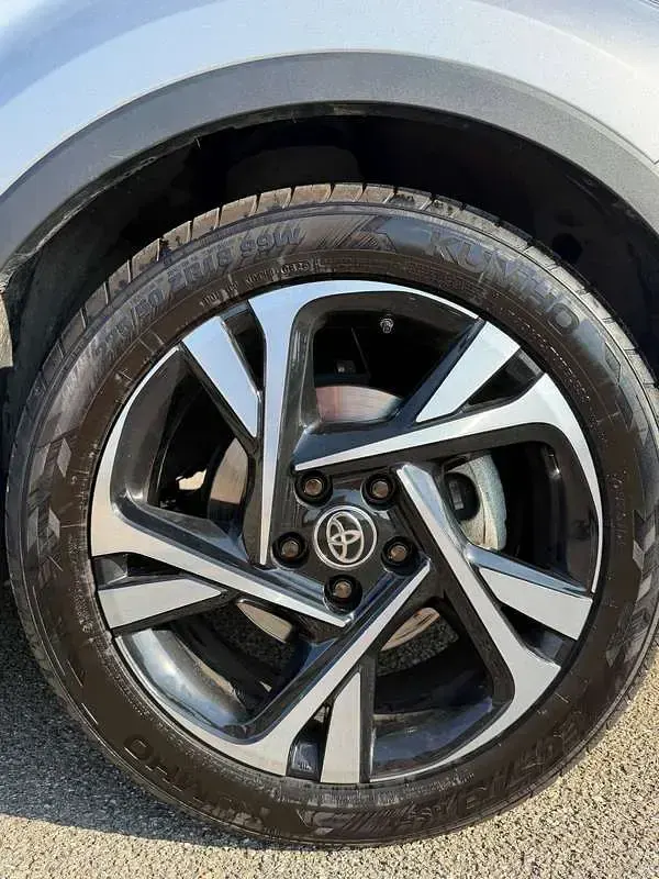 Usata Toyota C-HR Trend 98 CV (72 kW) 2022 Argento SUV