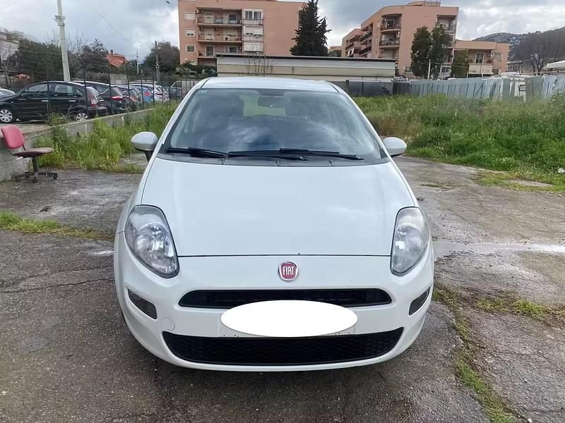 Usata Fiat Punto 85 CV (62 kW) 2015 Bianco Utilitaria