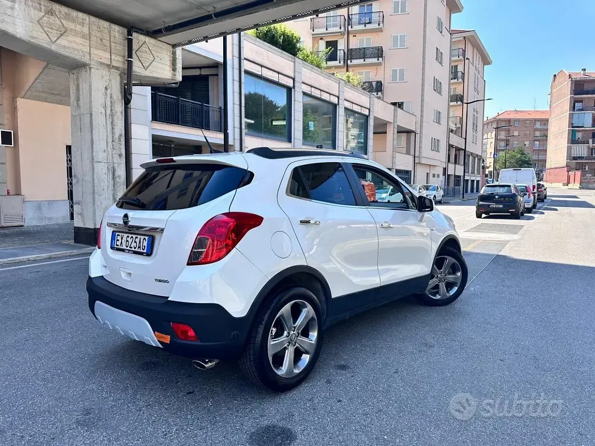 Usata Opel Mokka 140 CV (102 kW) 2015 Bianco SUV