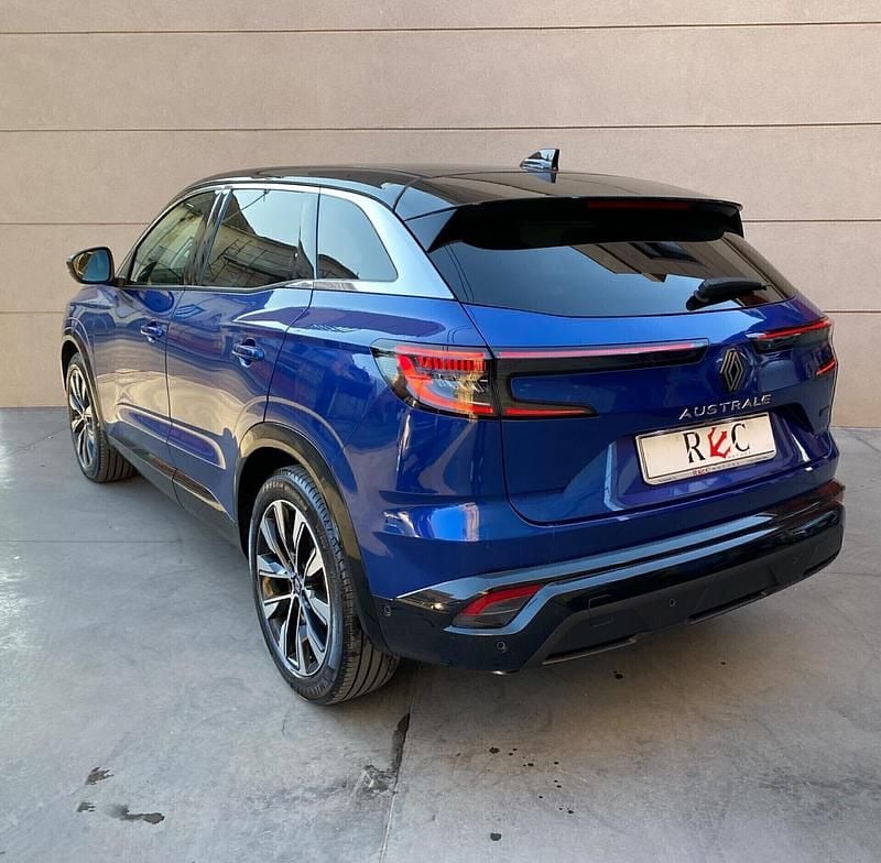 Usata Renault Austral 130 CV (95 kW) 2023 Blu SUV