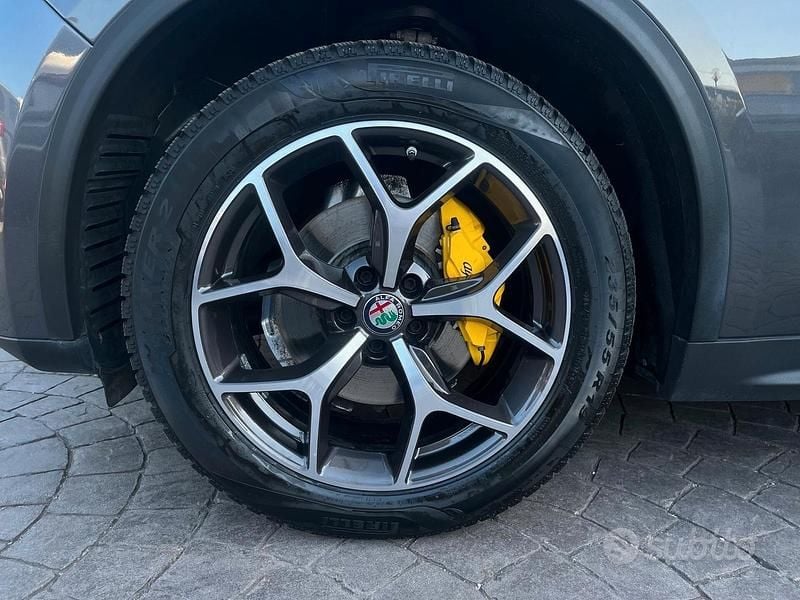 Usata Alfa Romeo Stelvio Executive 210 CV (154 kW) 2019 Grigio SUV