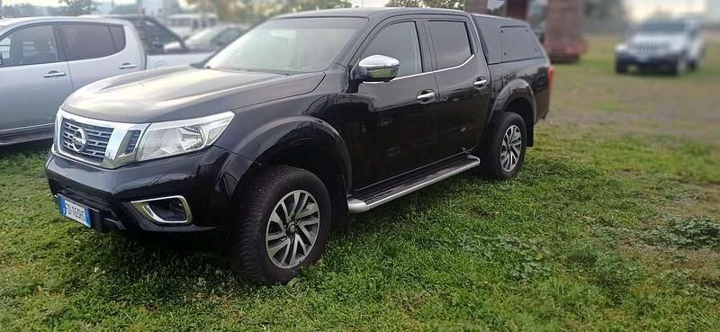 Usata Nissan Navara 190 CV (139 kW) 2016 Nero Pick-up