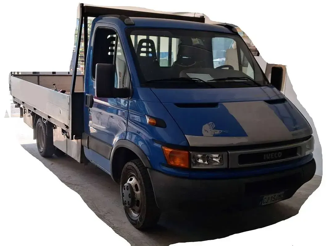 Usata Iveco 35.12 120 CV (88 kW) 2004 Blu/azzurro Furgone