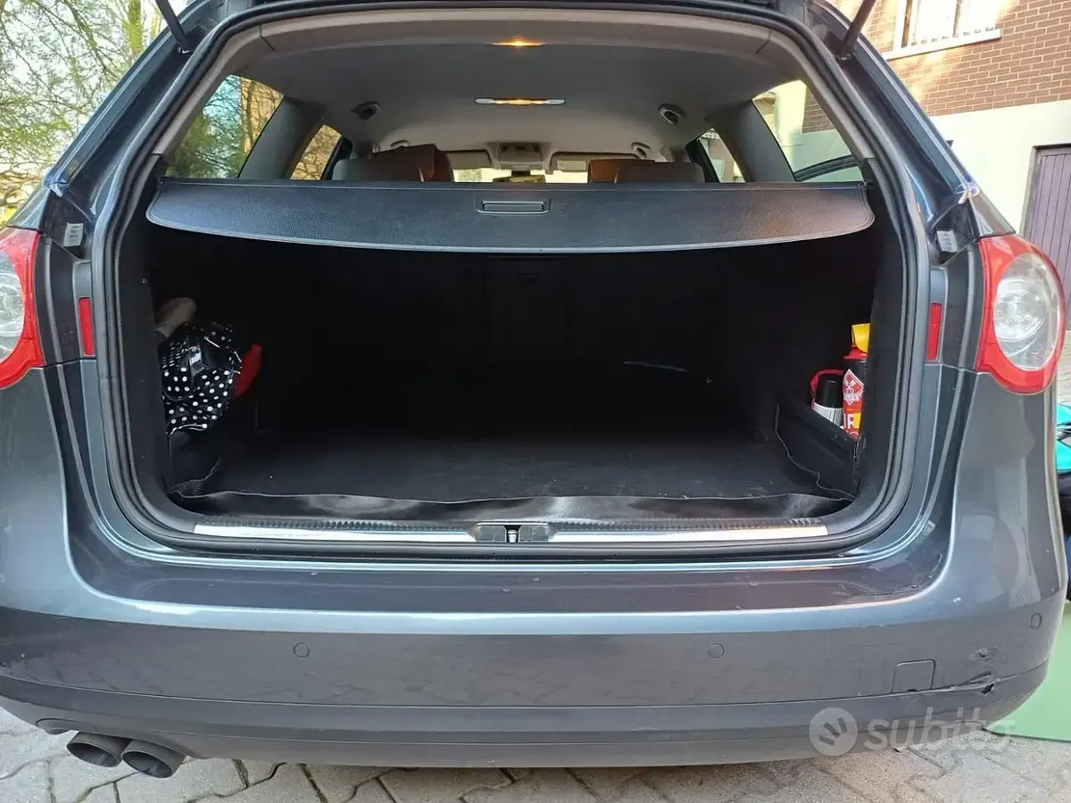 Usata VW Passat Highline 170 CV (125 kW) 2009 Grigio Station wagon