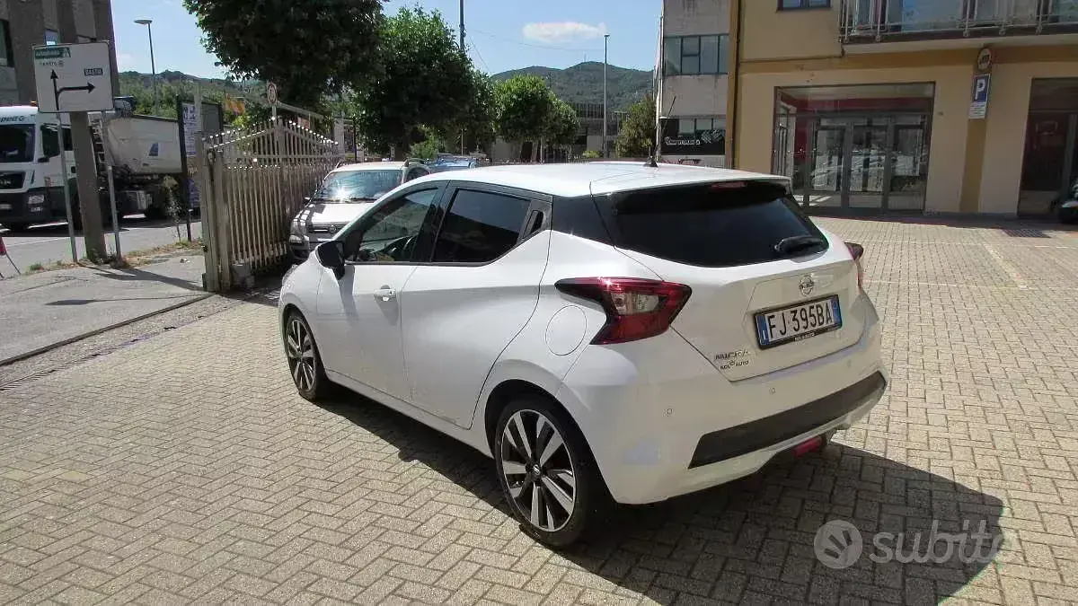 Usata Nissan Micra Tekna 90 CV (66 kW) 2017 Bianco Utilitaria