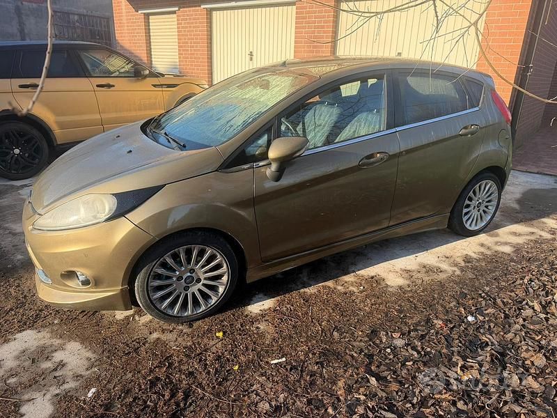Usata Ford Fiesta 88 CV (64 kW) 2012 Utilitaria