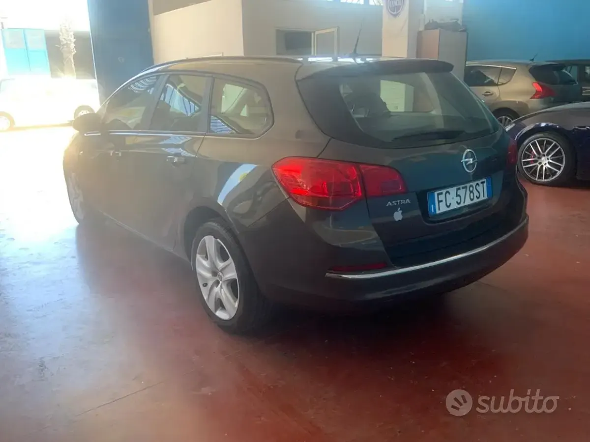 Usata Opel Astra 140 CV (102 kW) 2016 Grigio Station wagon