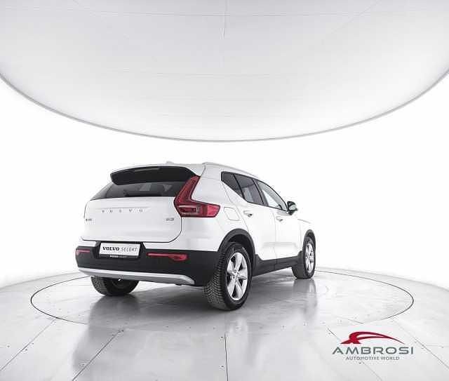 Usata Volvo XC40 Core 163 CV (119 kW) 2025 Bianco SUV