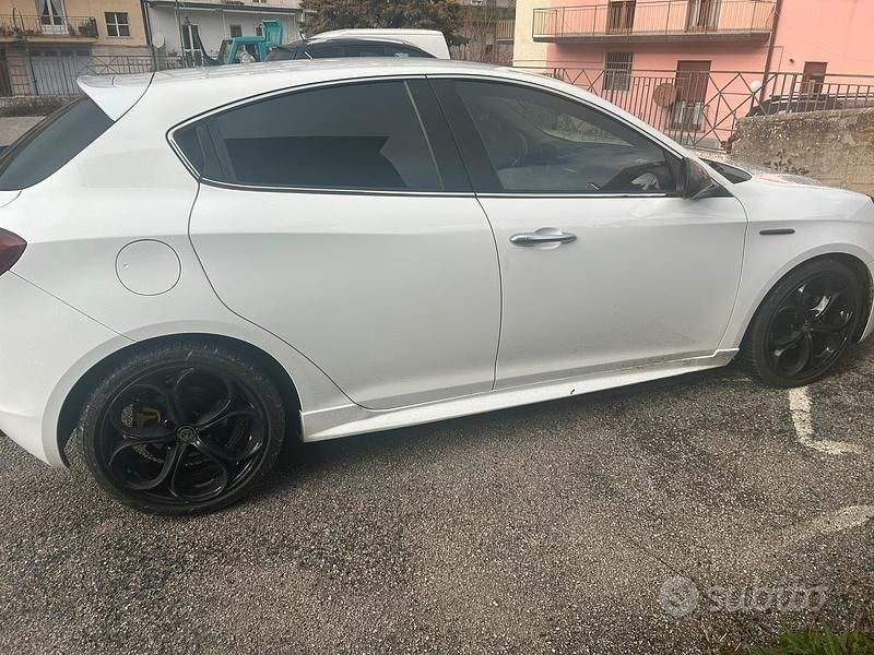 Usata Alfa Romeo Giulietta 120 CV (88 kW) 2017 Bianco Utilitaria