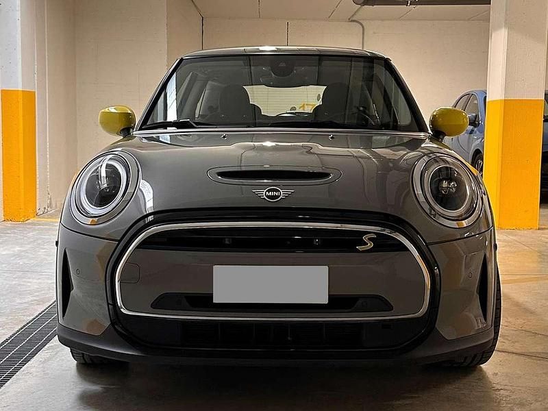 Usata Mini Cooper Coupé Comfort 75 kW (102 CV) 2023 Grigio Coupé