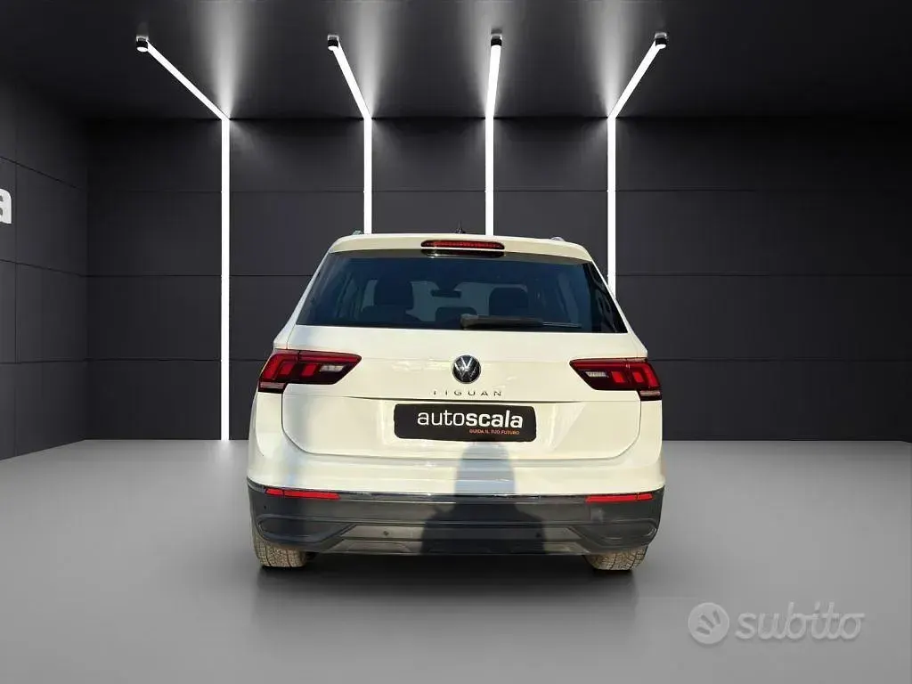 Usata VW Tiguan Life 150 CV (110 kW) 2021 Bianco SUV