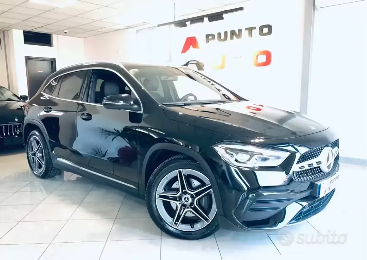 Gebraucht Mercedes GLA200 Premium 150 PS (110 kW) 2021 Schwarz SUV