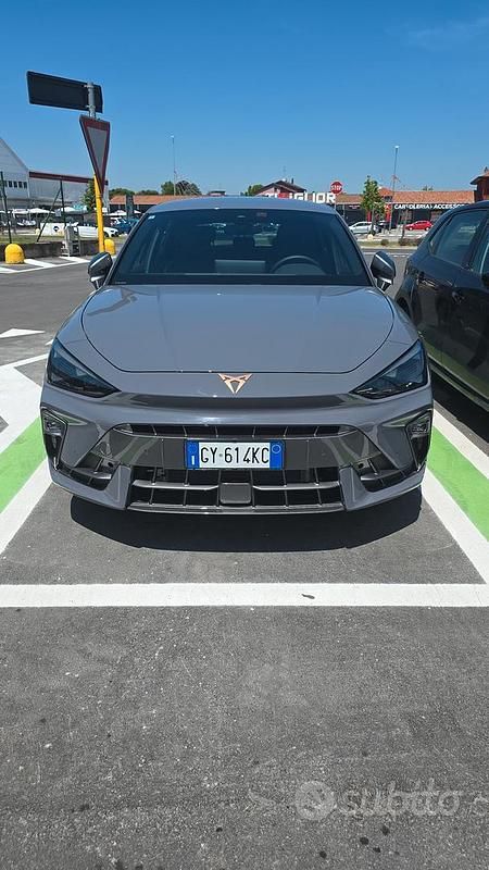 Usata Cupra Leon 150 CV (110 kW) 2025 Grigio Berlina
