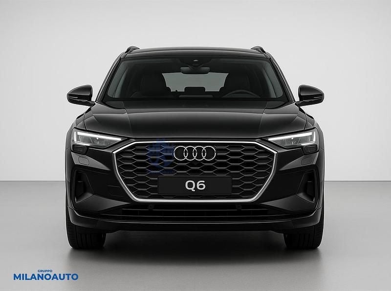 Usata Audi Q6 e-tron Ambiente 185 kW (252 CV) 2025 Nero SUV